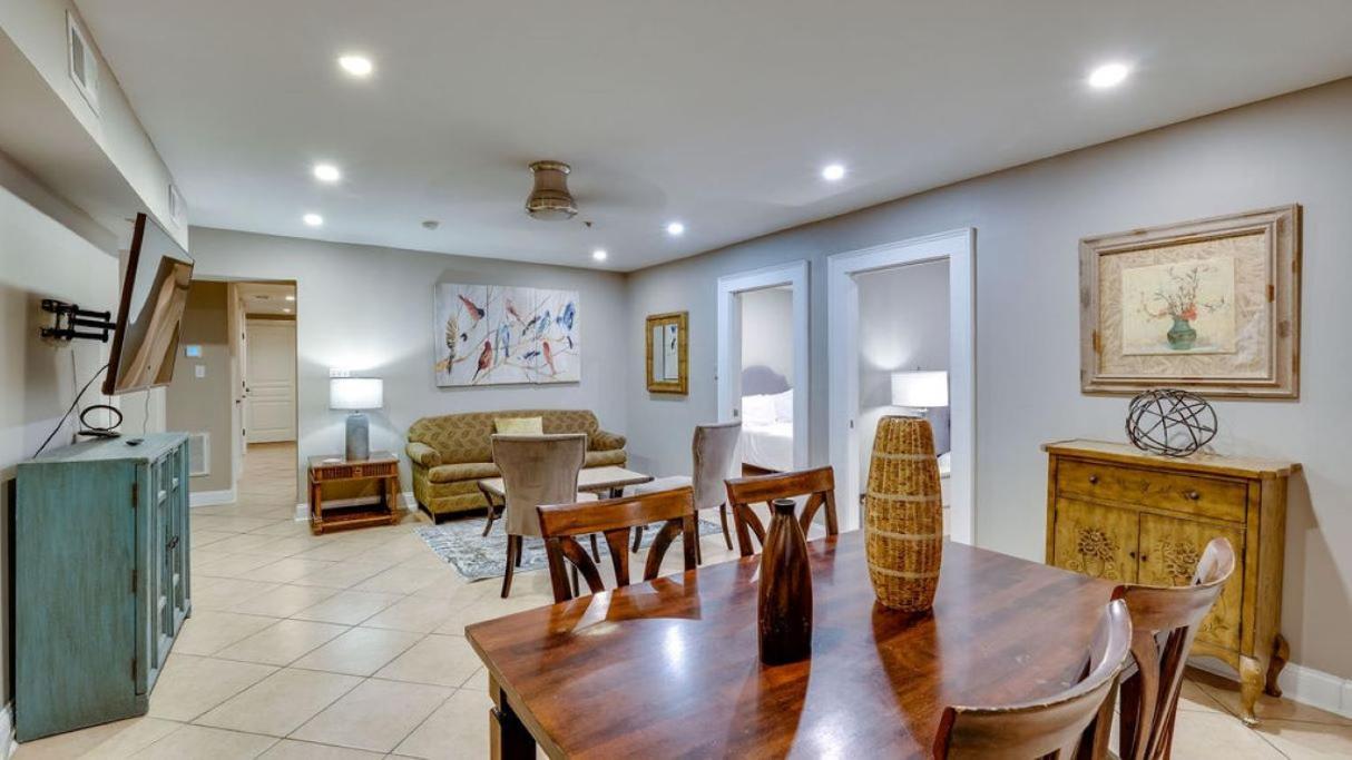 4 Bedroom Beauty Steps From The River سافانا المظهر الخارجي الصورة